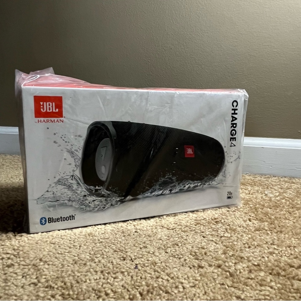 JBL Charge 4 Bluetooth Speaker - Black